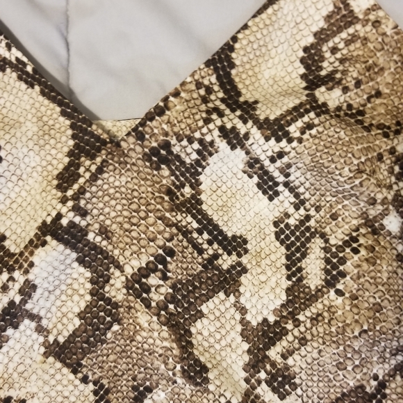 Tan brown snake print camisole tank top - Picture 3 of 6